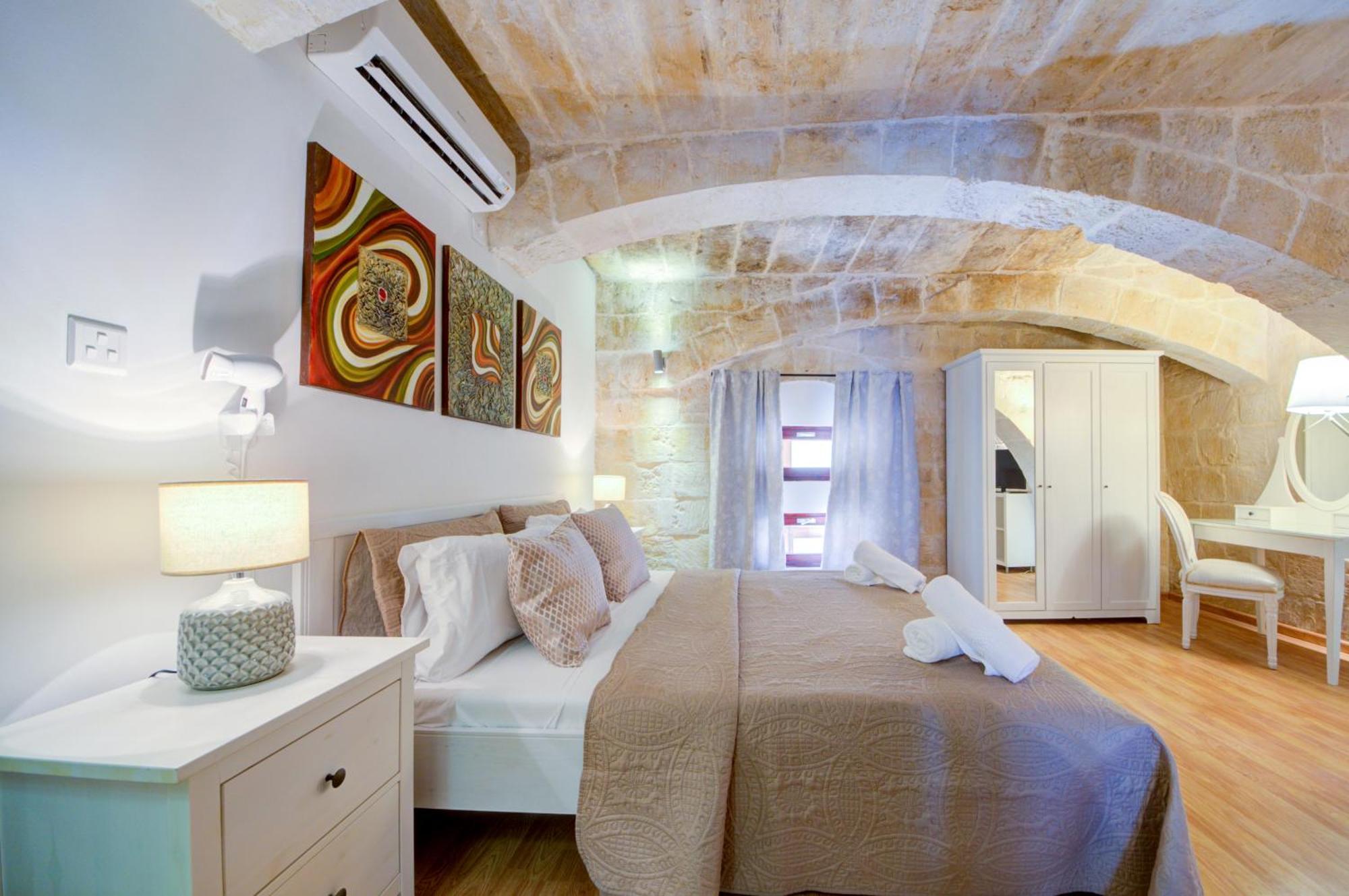 Valletta Waterfront Villa With Pool And Jacuzzi Exterior foto