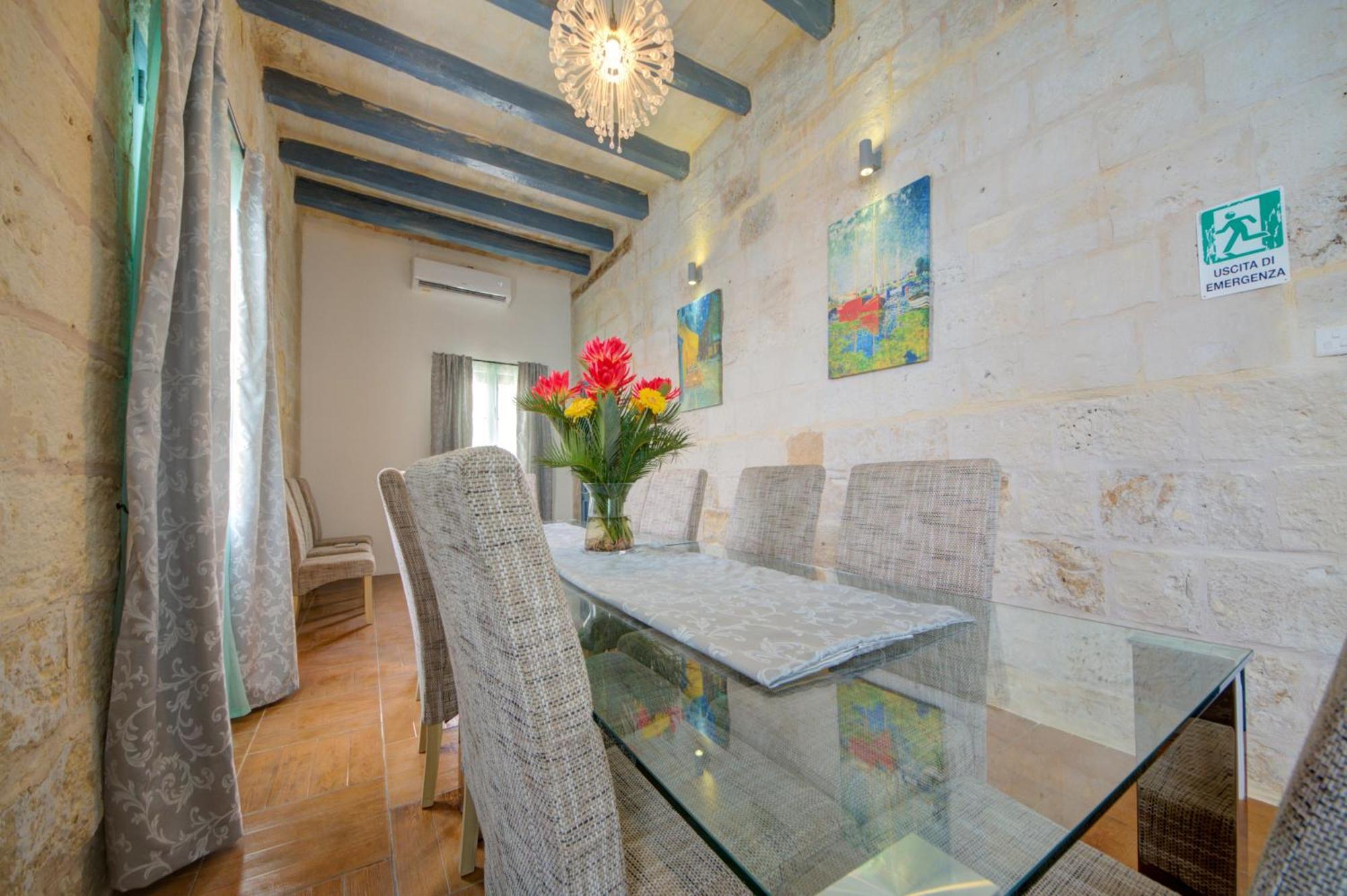 Valletta Waterfront Villa With Pool And Jacuzzi Exterior foto