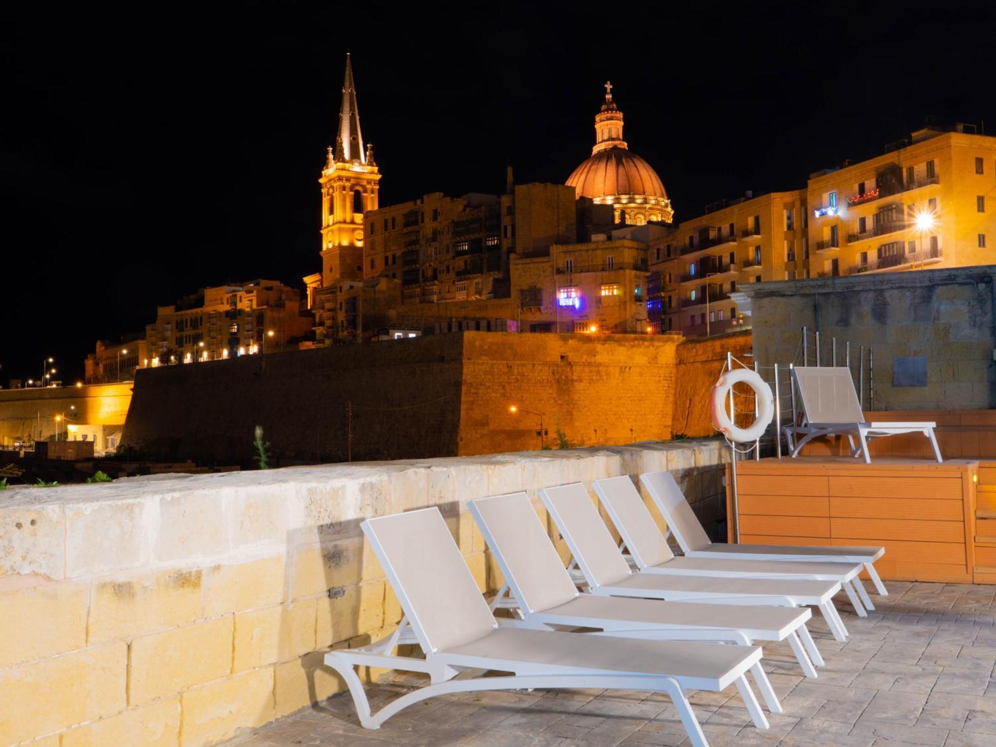 Valletta Waterfront Villa With Pool And Jacuzzi Exterior foto